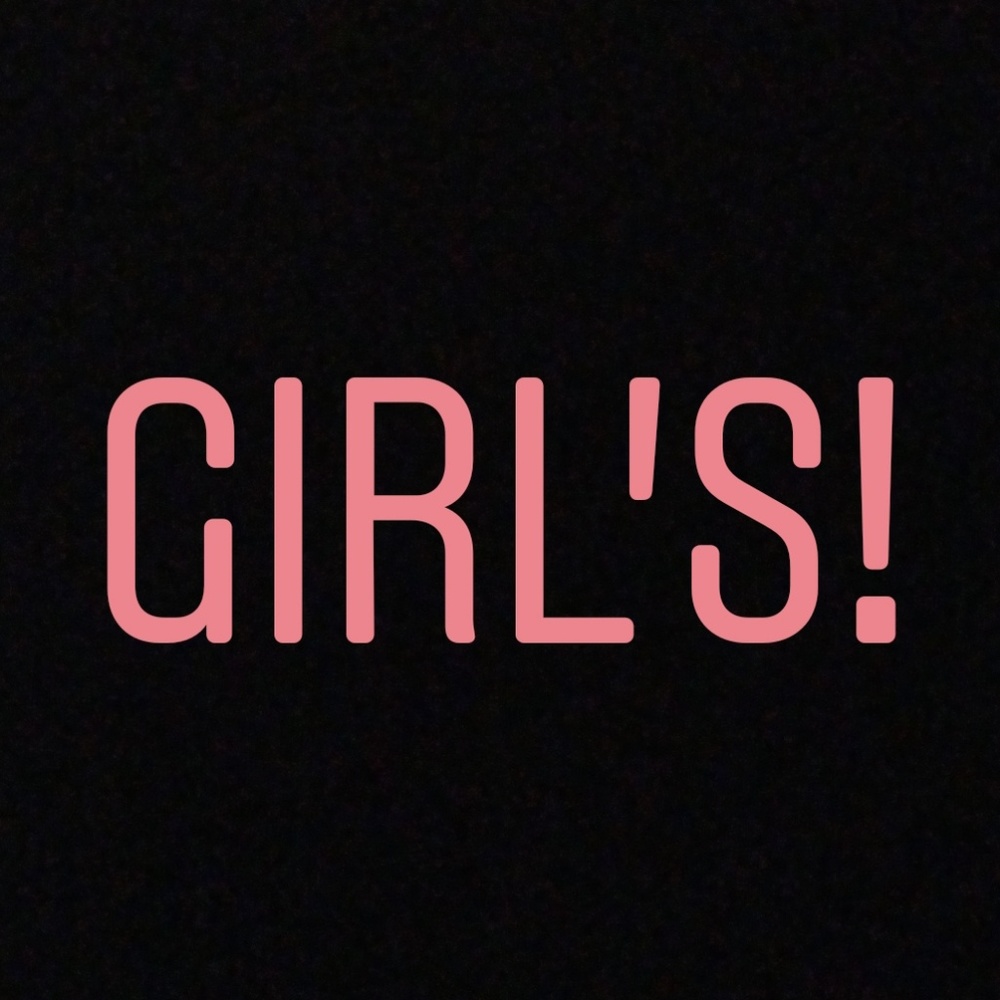 Girls clothing/shoes after this sign!